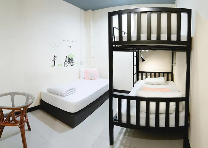 Hostel Khaosan Station *