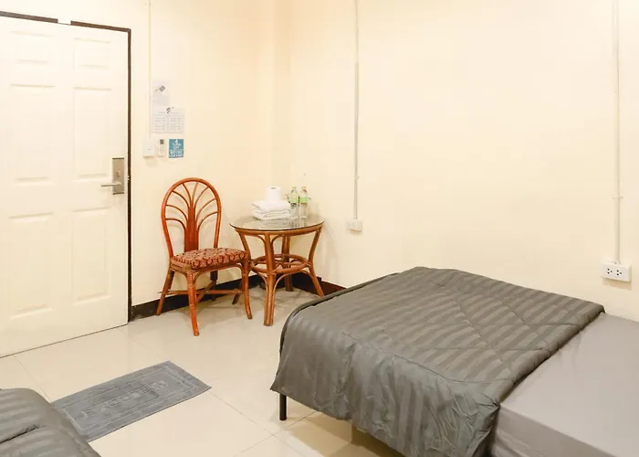 Hostel Khaosan Station *
